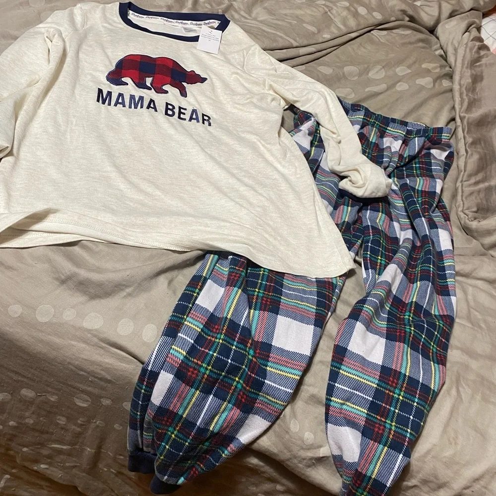 Dearfoams Cream Mama‎ Bear Top with Plaid Pajama Pants